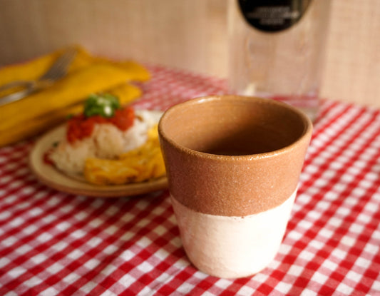 Vaso con diseño tradicional