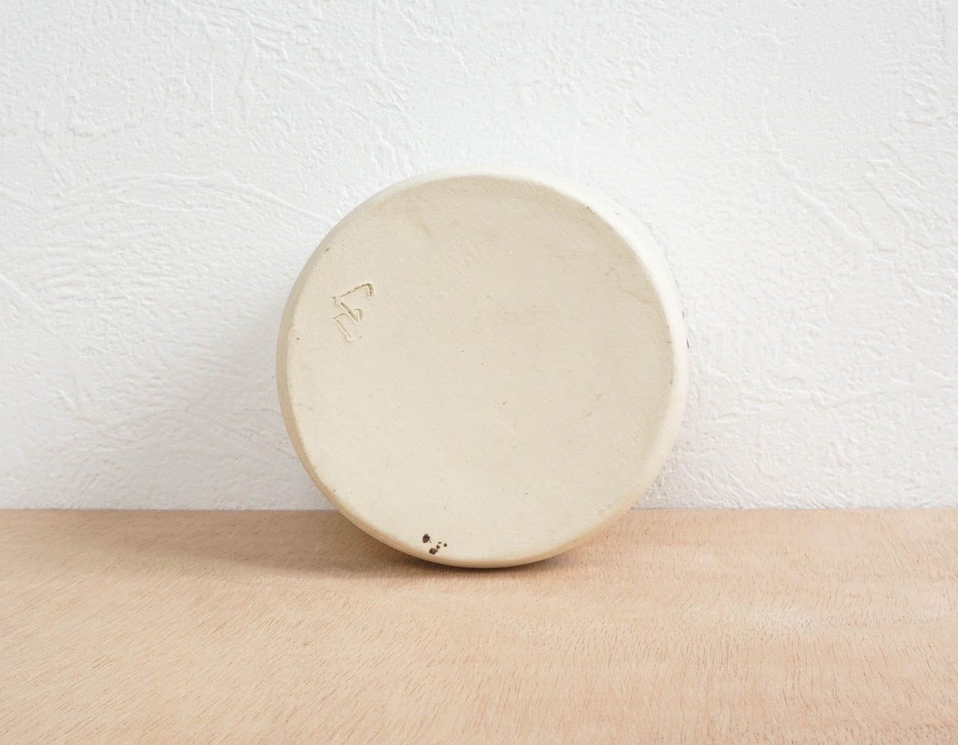 Vessel with line